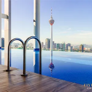 The Colony & The Luxe, By Canopy Lives Appartamento