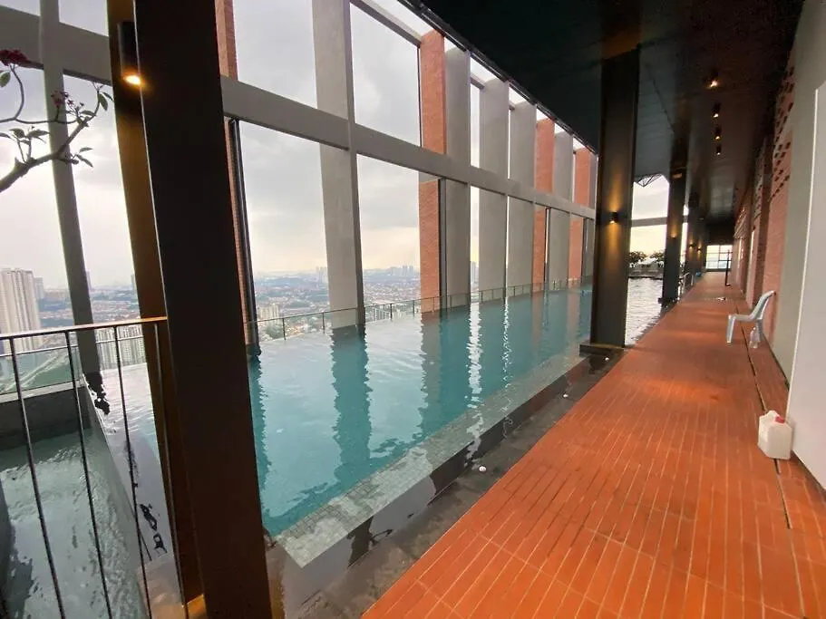 Mid Valley 3Km Away 360 Sq Ft Millerz Sq Studio Kuala Lumpur 0*,  Malaysia